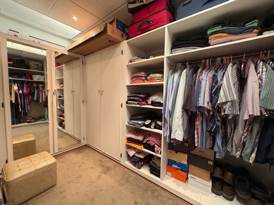 4 Bedroom Property for Sale in Heuwelsig Free State